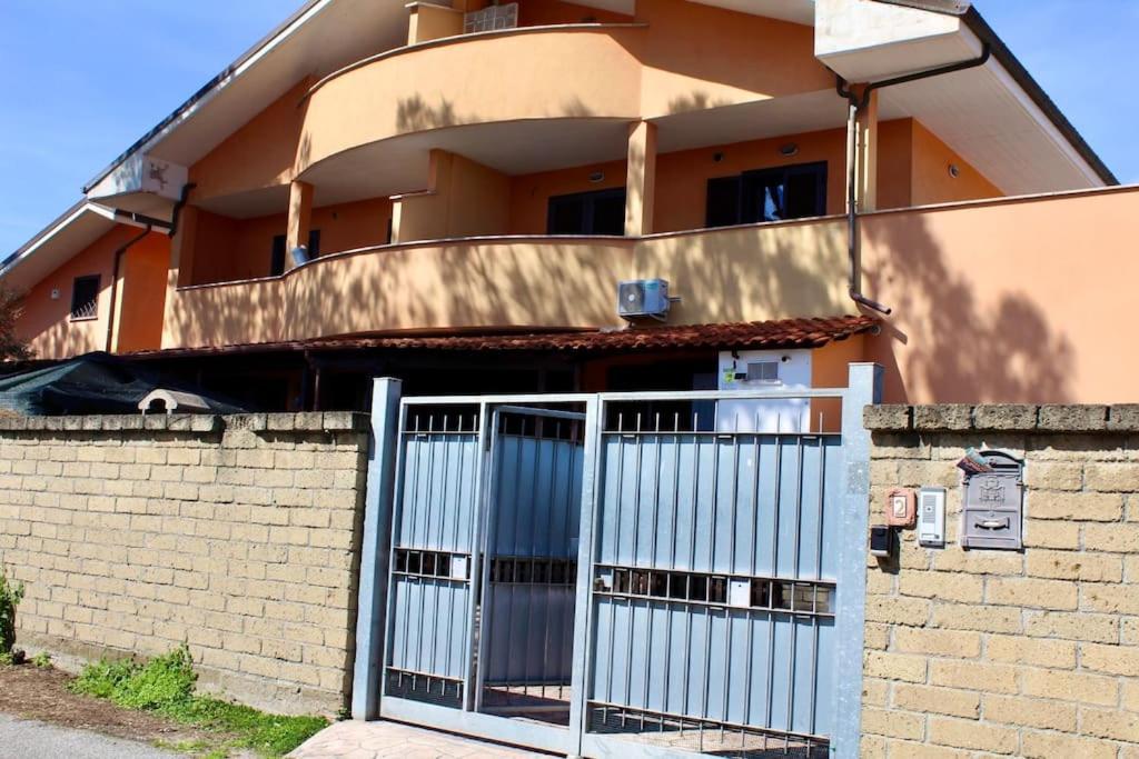 The Garden House Fco, Self Check In And Free Private Parking Apartment Fiumicino Exterior foto